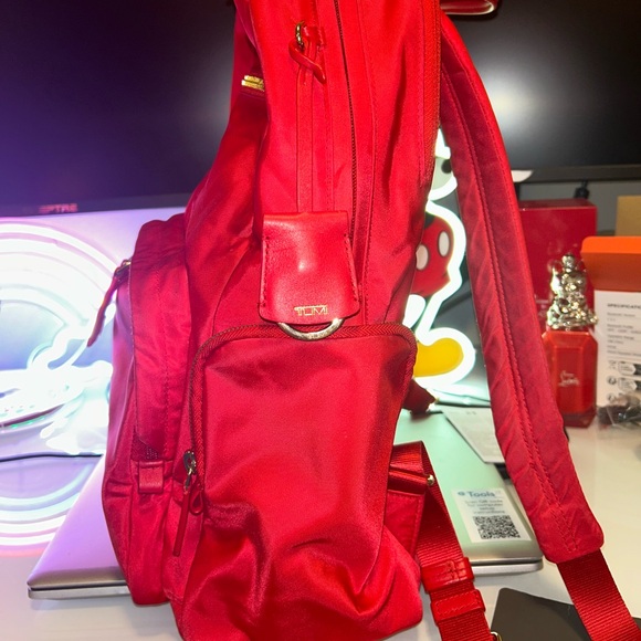 RARE Red Satin Tumi Voyager Luggage Quality Backpack with Gold Trim! - Picture 10 of 17